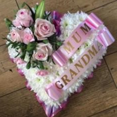Sympathy heart pink
